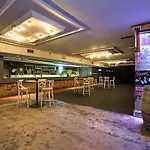 Coogee Bay Hotel - Pub Style